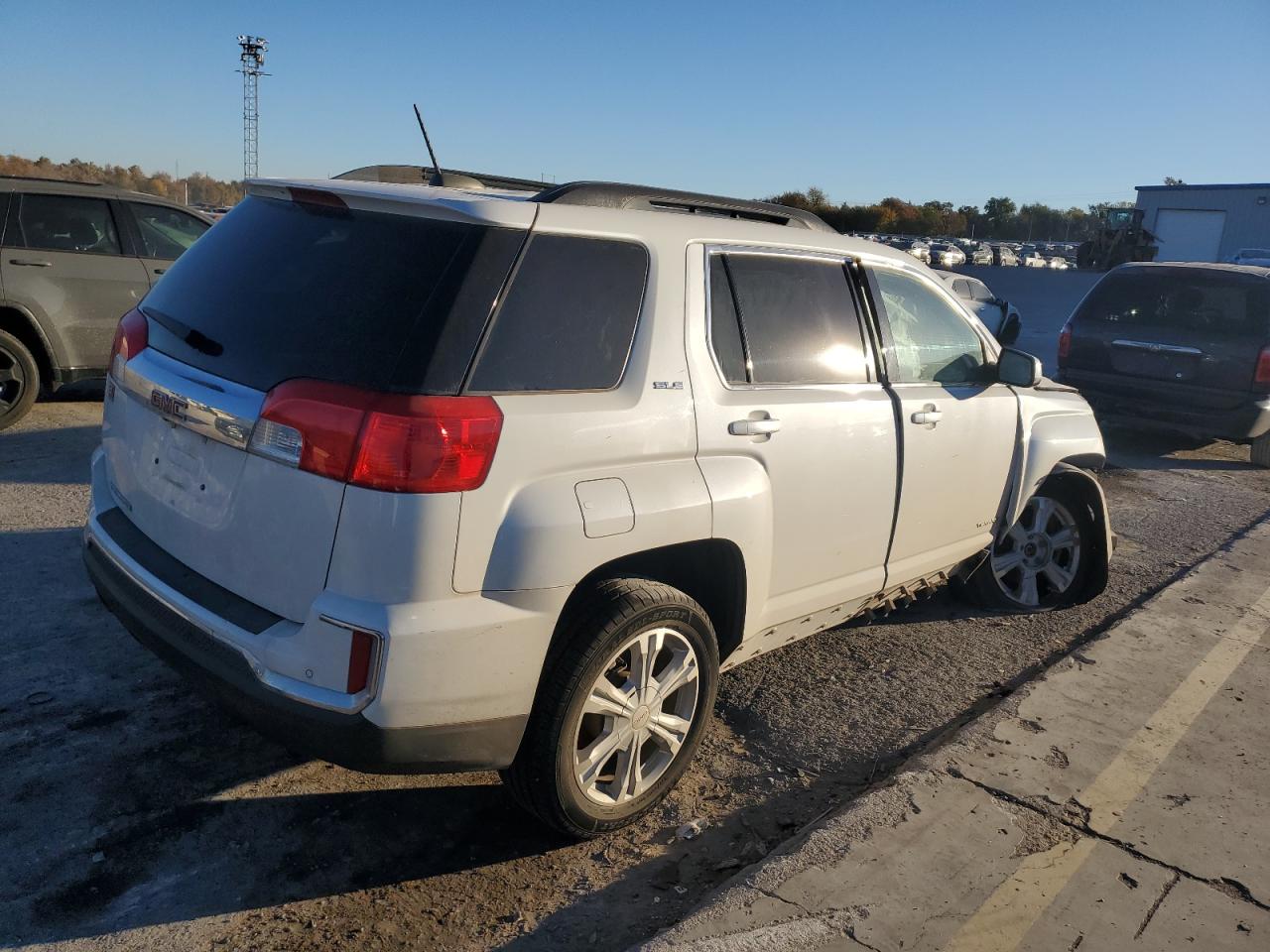 Obraz 3 z 2017 GMC TERRAIN SLE 2017 z VIN 2GKALNEK4H6149165
