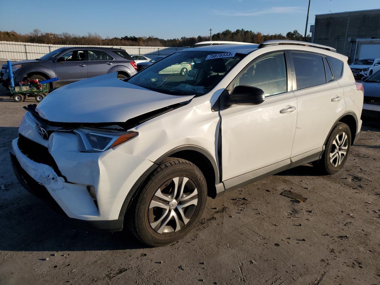 Image 1 of 2016 TOYOTA RAV4 LE 2016 with VIN JTMBFREV1GJ085211