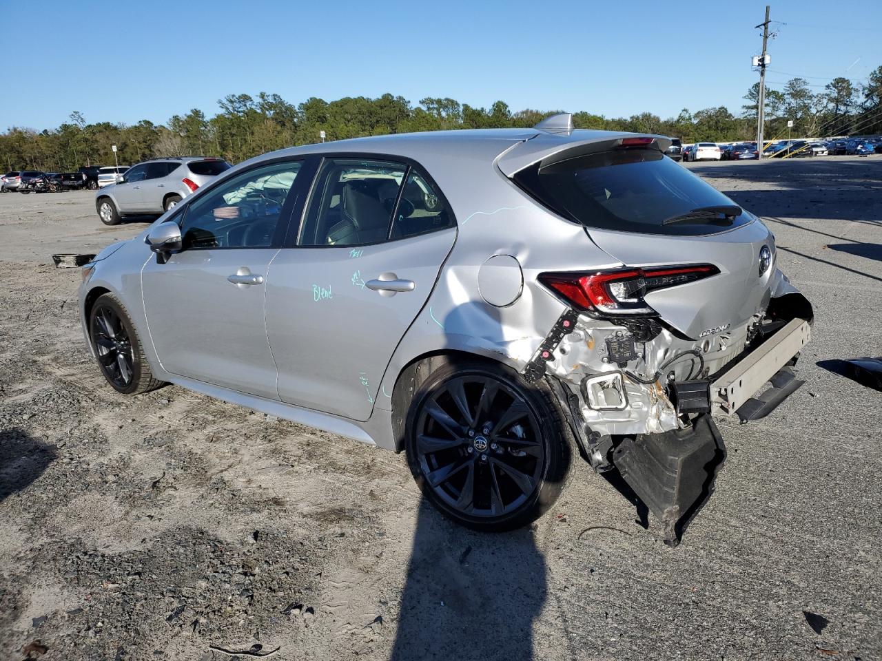 Изображение 2 2023 TOYOTA COROLLA XSE 2023 с VIN JTNC4MBE6P3195513