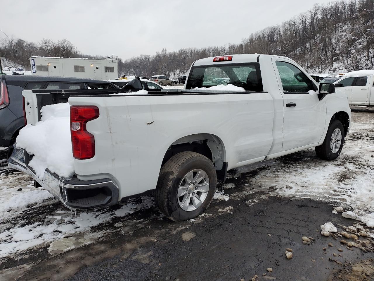 Image 3 of 2022 CHEVROLET SILVERADO C1500 2022 with VIN 3GCNAAED0NG670560