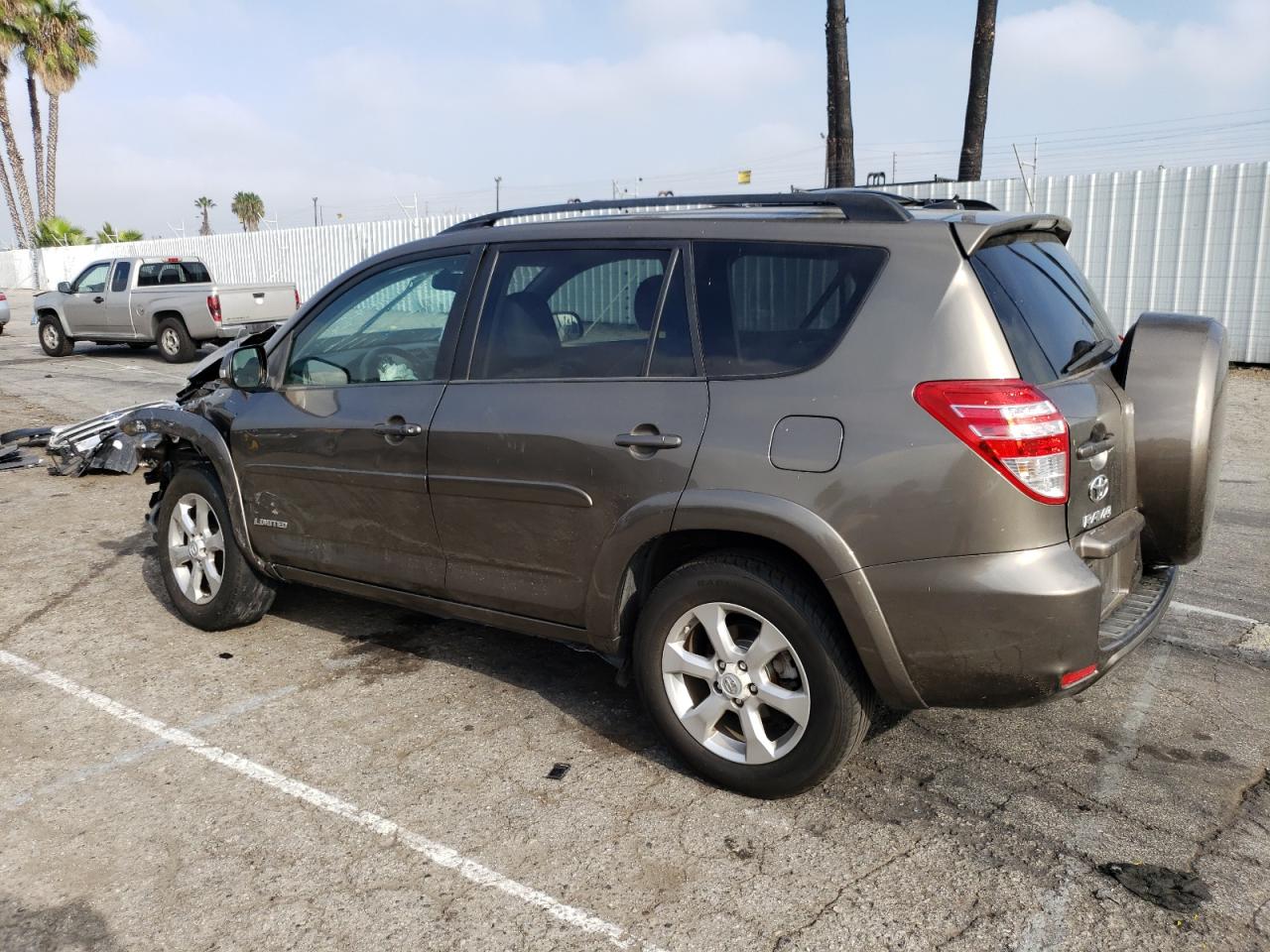 Image 2 of 2011 TOYOTA RAV4 LIMITED 2011 with VIN 2T3DK4DV3BW038328