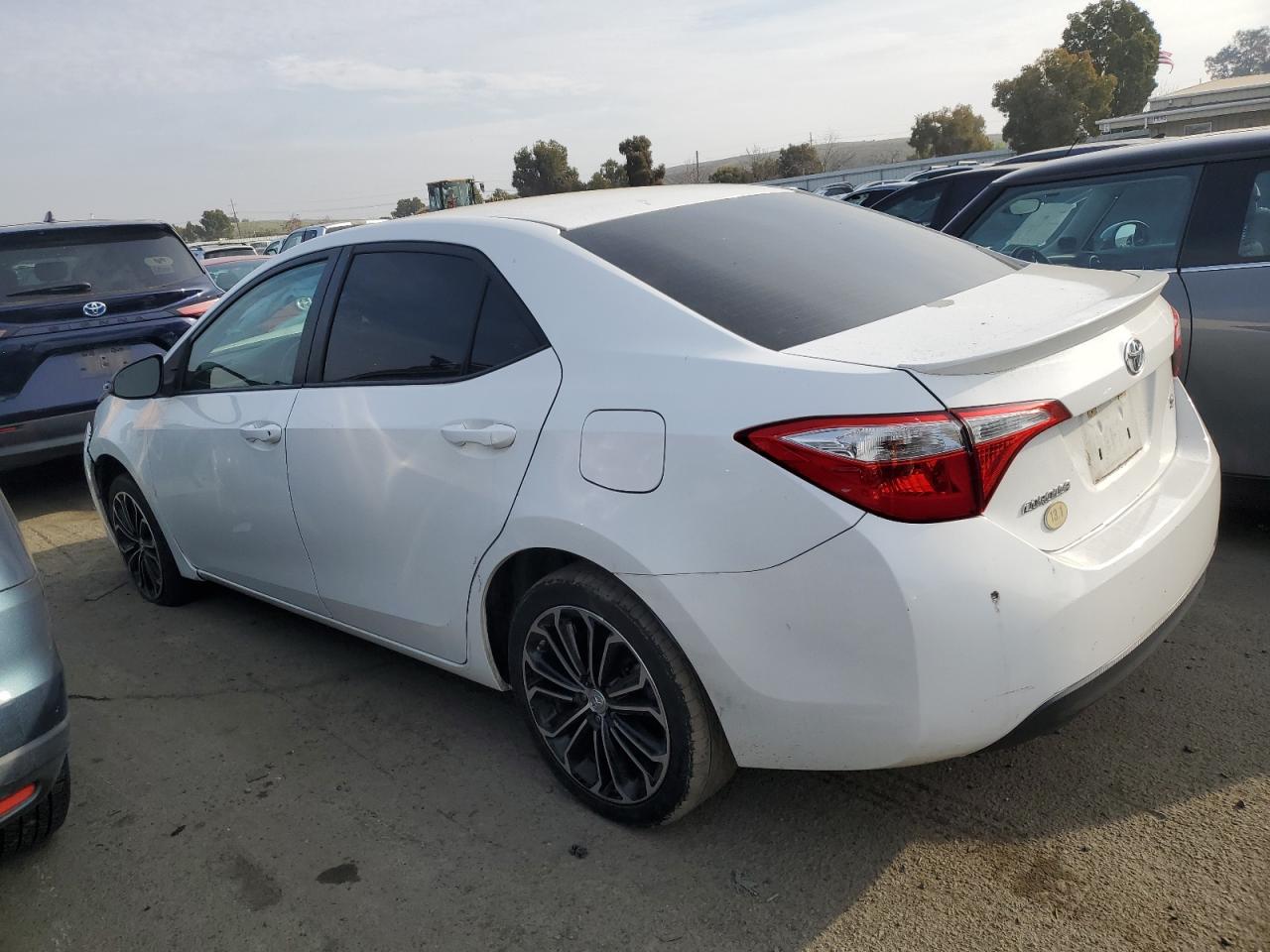 Obraz 2 z 2016 TOYOTA COROLLA L 2016 z VIN 5YFBURHE3GP404508