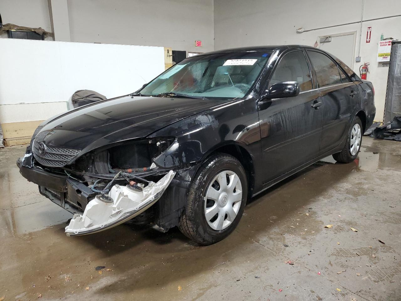 2004 TOYOTA CAMRY LE 2004 image