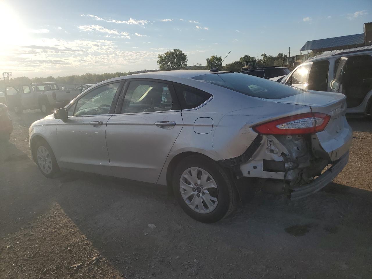 Изображение 2 2014 FORD FUSION S 2014 с VIN 3FA6P0G7XER260671
