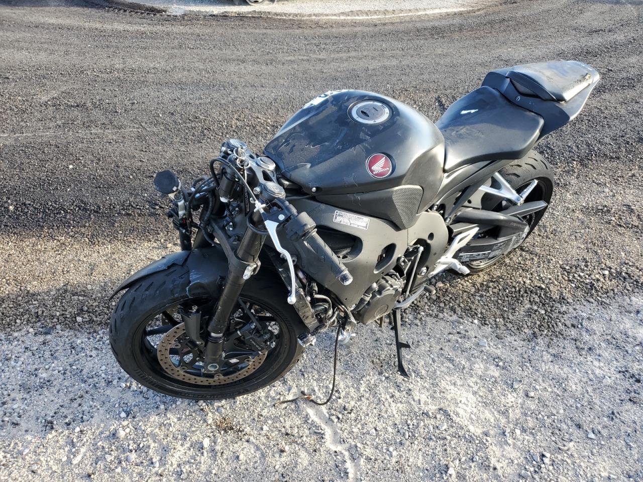 Image 2 of 2016 HONDA CBR1000 RR 2016 with VIN JH2SC5905GK800394