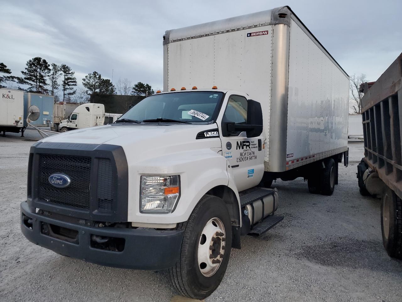 Image 2 of 2016 FORD F650 SUPER DUTY 2016 with VIN 1FDNF6DCXGDA04292