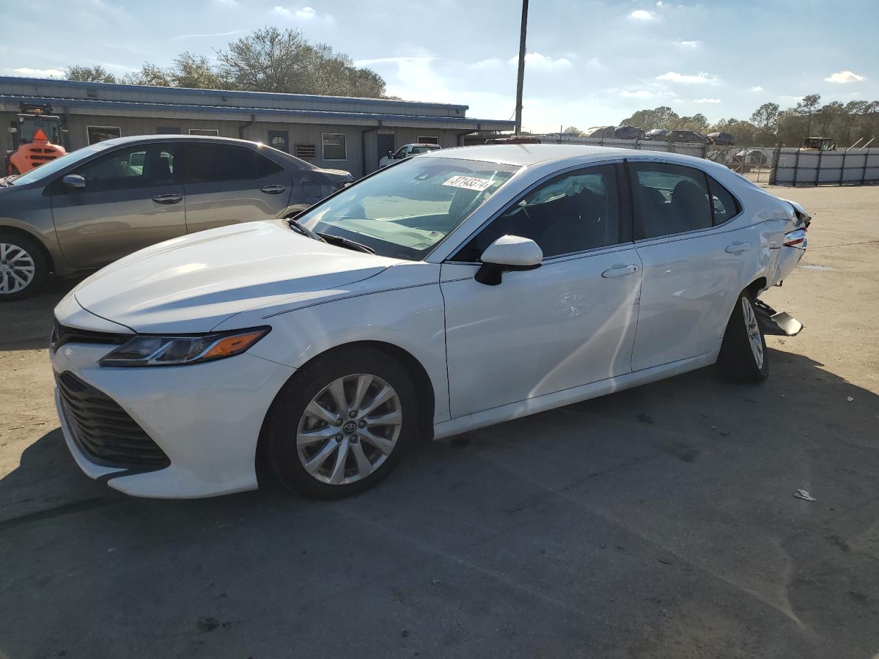 Изображение 1 2018 TOYOTA CAMRY L 2018 с VIN 4T1B11HK7JU637281