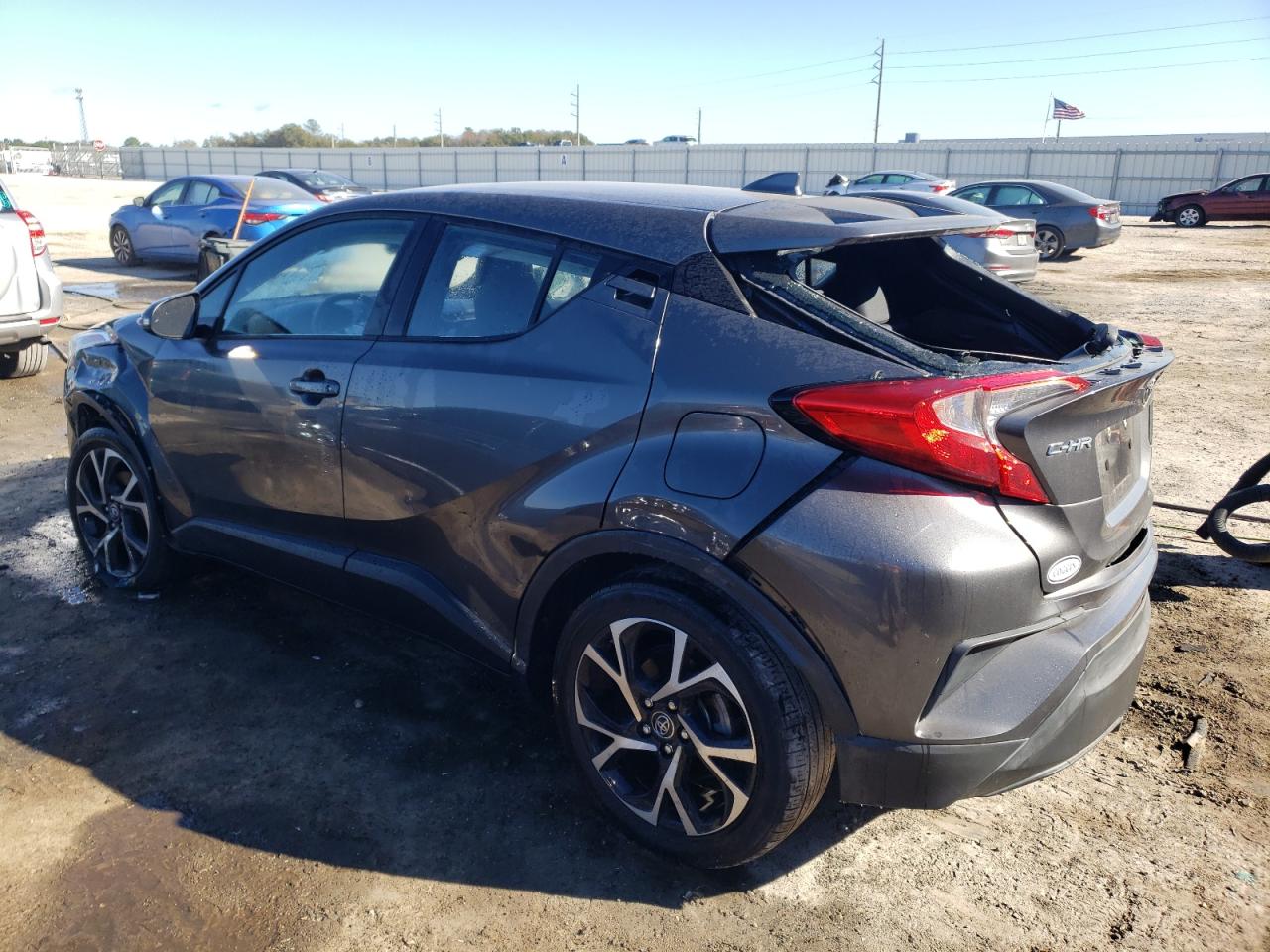 Obraz 2 z 2018 TOYOTA C-HR XLE 2018 z VIN NMTKHMBX6JR022312