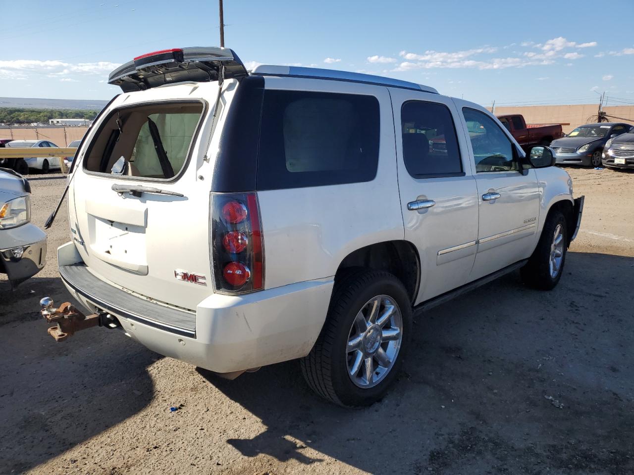 Obraz 3 z 2010 GMC YUKON DENALI 2010 z VIN 1GKUKEEF7AR151909