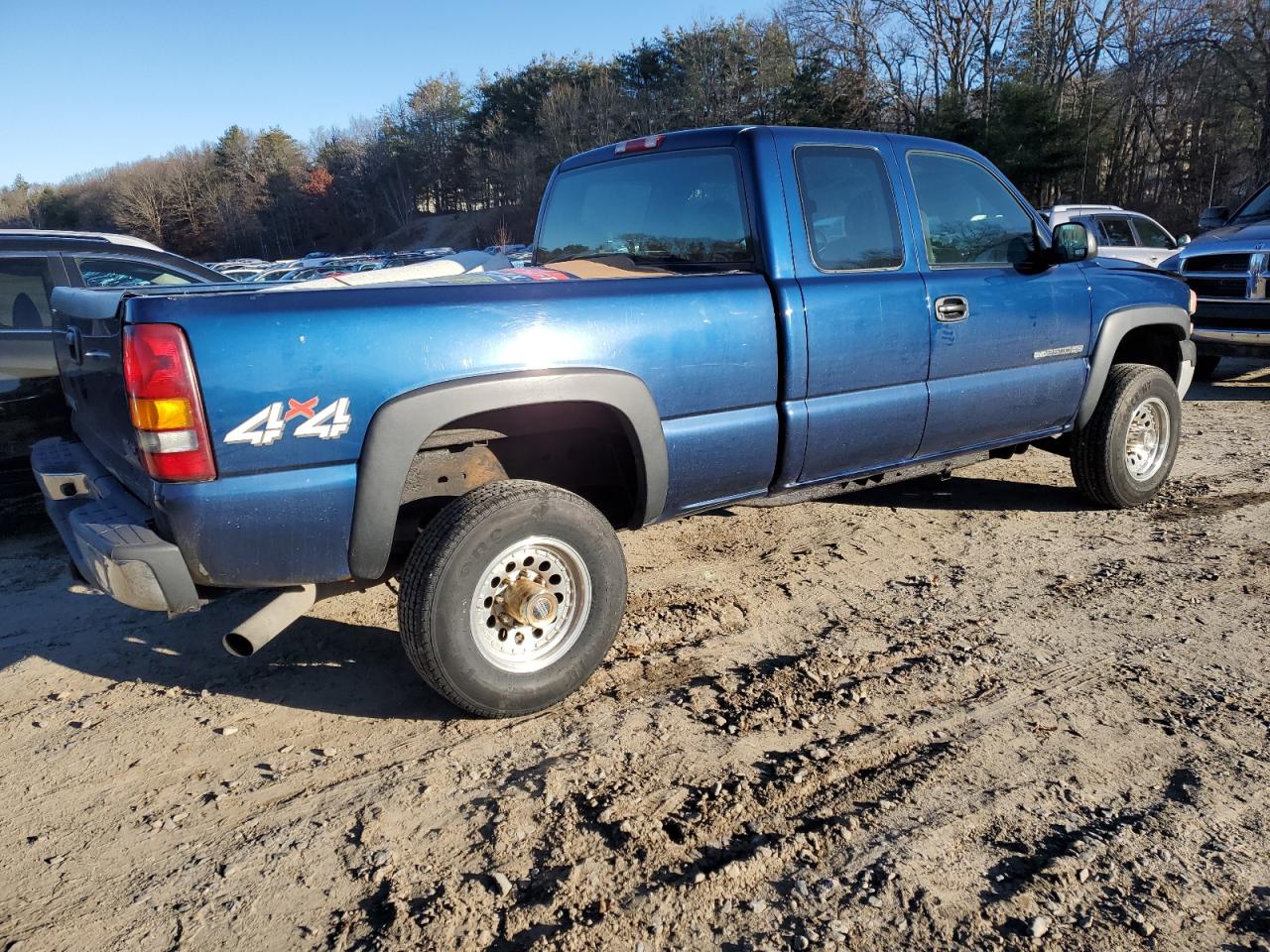 Image 3 of 2002 GMC SIERRA K2500 HEAVY DUTY 2002 with VIN 1GTHK29UX2E144630