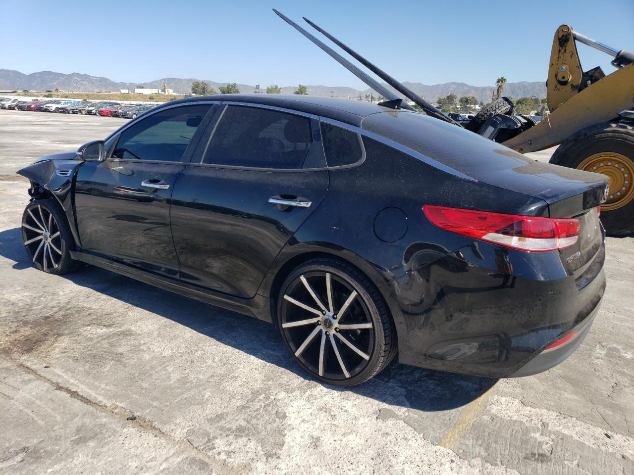 Изображение 2 2017 KIA OPTIMA LX 2017 с VIN 5XXGT4L39HG170709