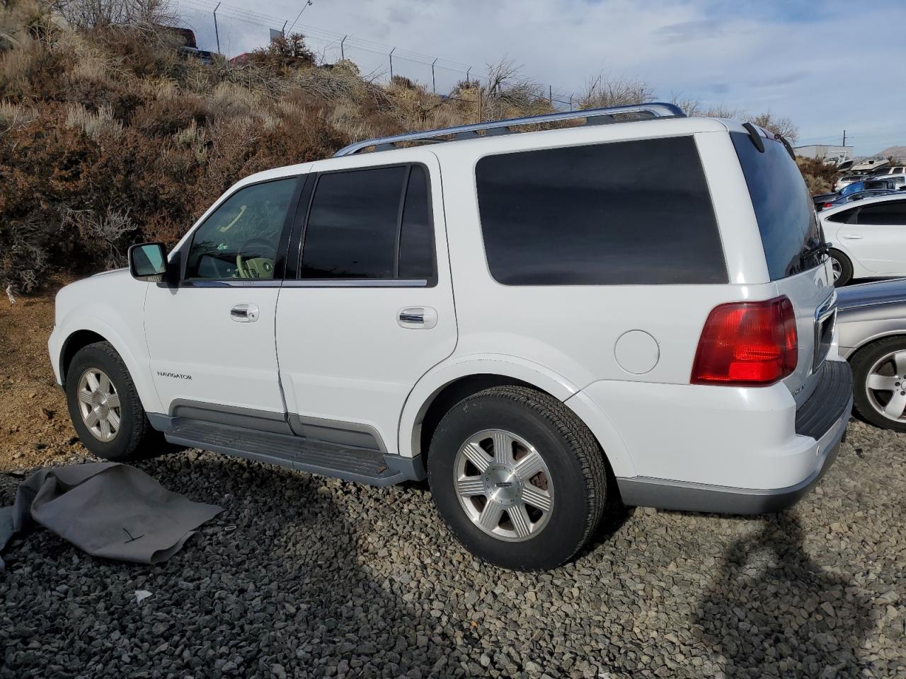 Изображение 2 2004 LINCOLN NAVIGATOR  2004 с VIN 5LMFU28R34LJ31742