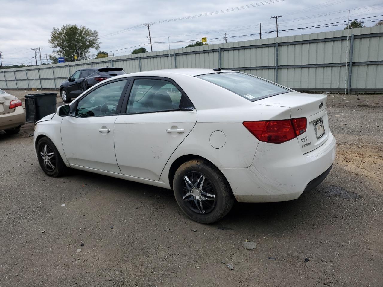 Изображение 2 2012 KIA FORTE LX 2012 с VIN KNAFT4A21C5487819