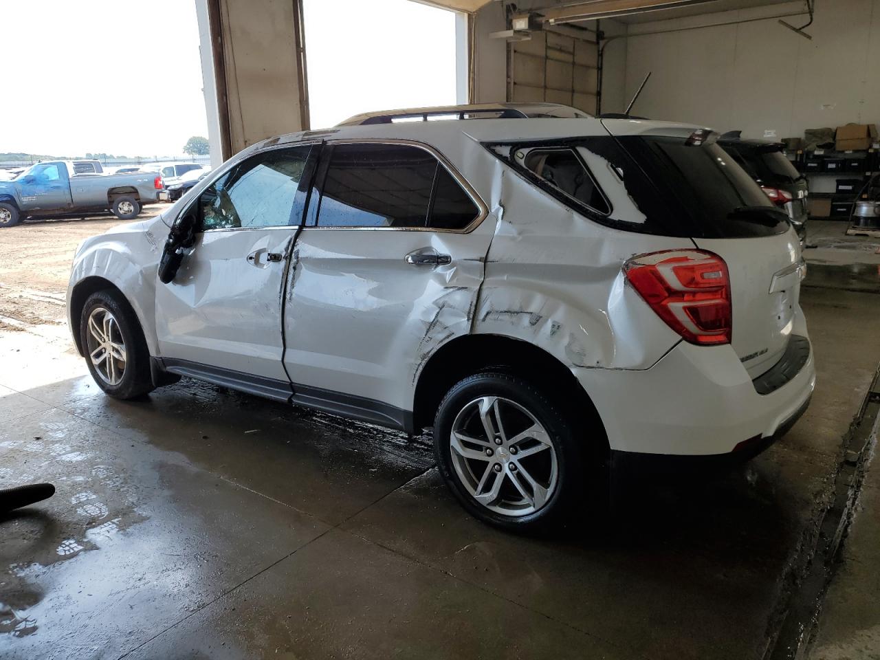 Изображение 2 2017 CHEVROLET EQUINOX PREMIER 2017 с VIN 2GNFLGEK3H6130448