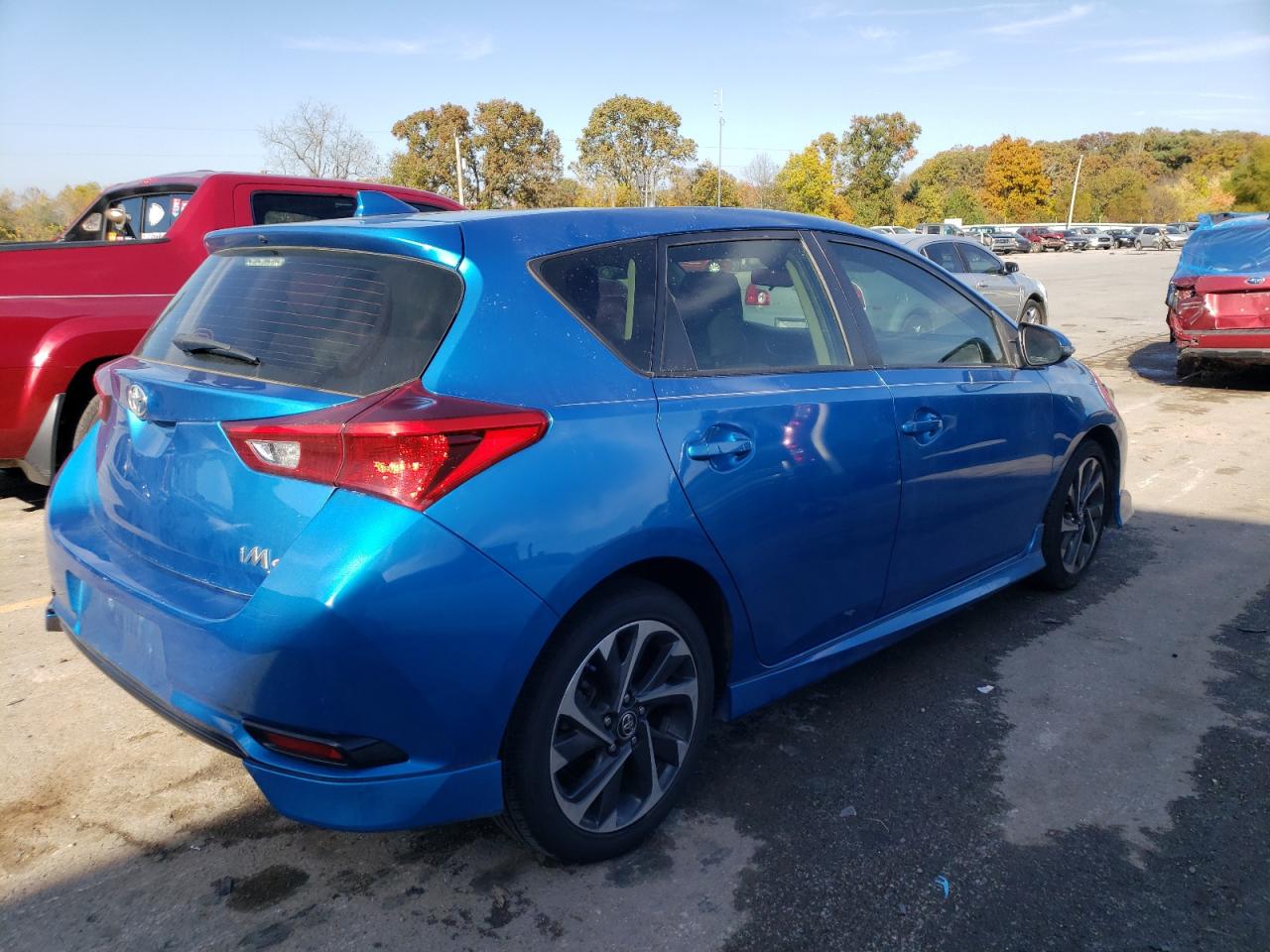 Image 3 of 2018 TOYOTA COROLLA IM  2018 with VIN JTNKARJE3JJ572028