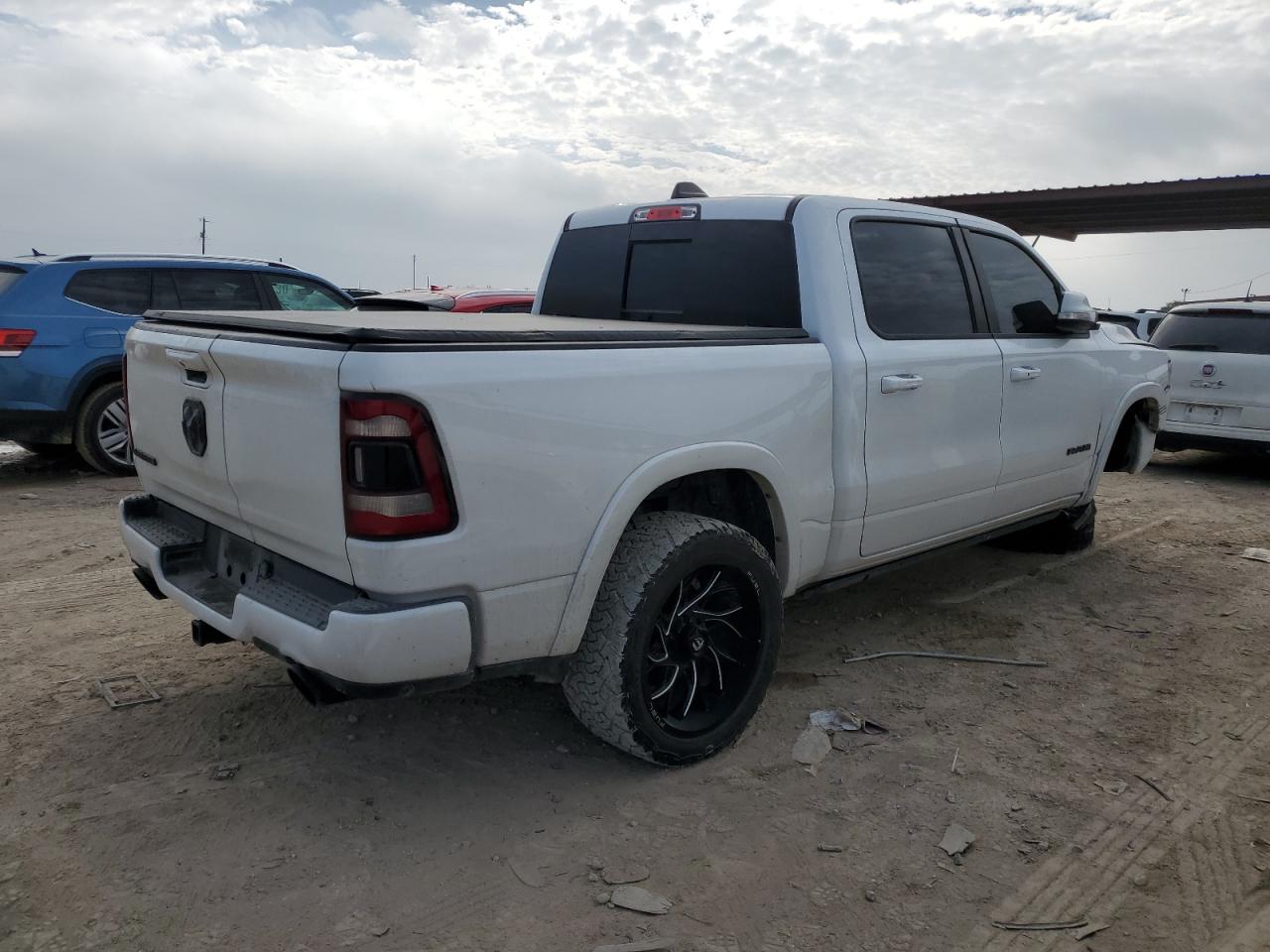 Obraz 3 z 2020 RAM 1500 LARAMIE 2020 z VIN 1C6RREJT6LN321431