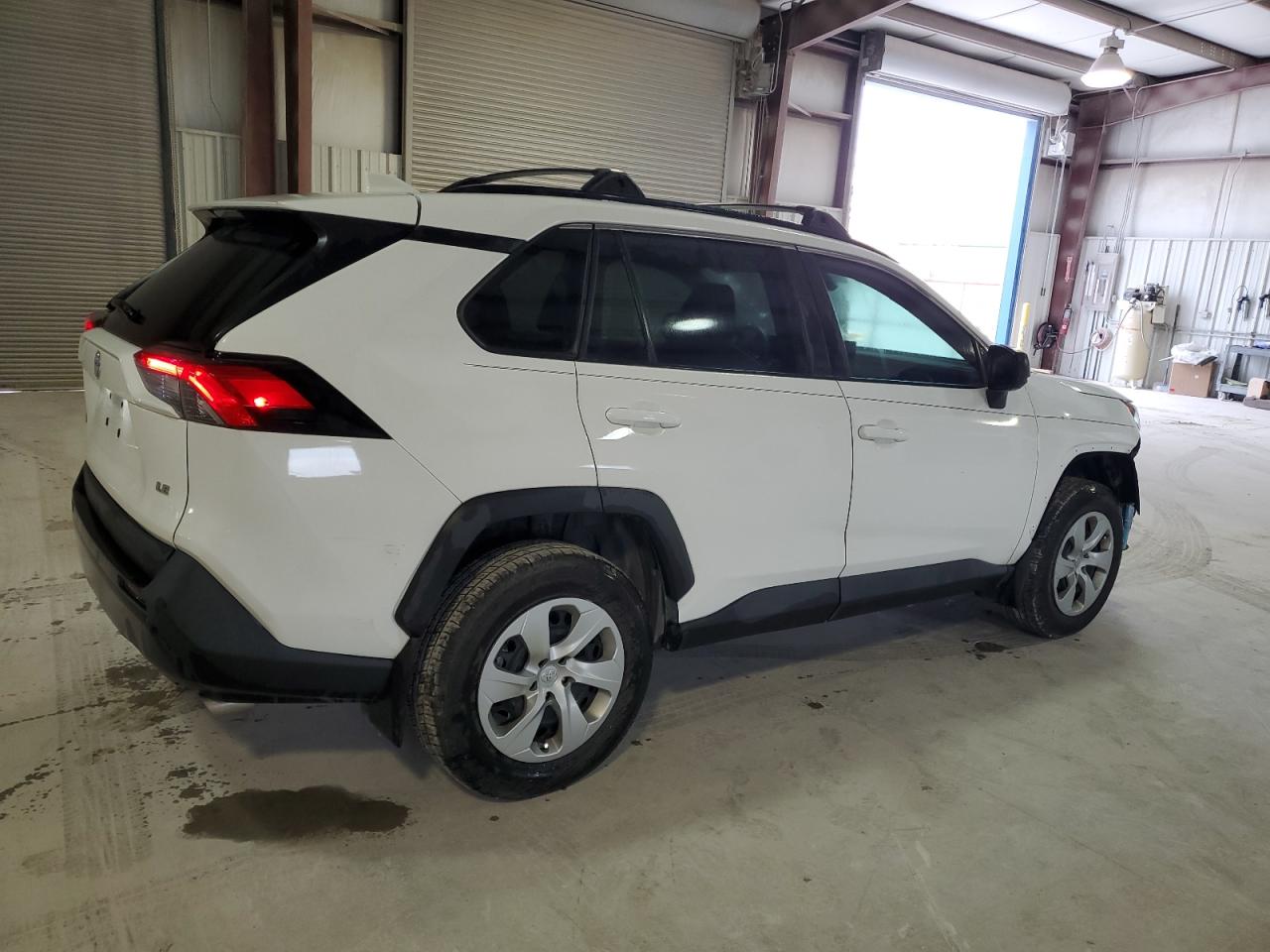 Obraz 3 z 2020 TOYOTA RAV4 LE 2020 z VIN 2T3H1RFV7LW077889
