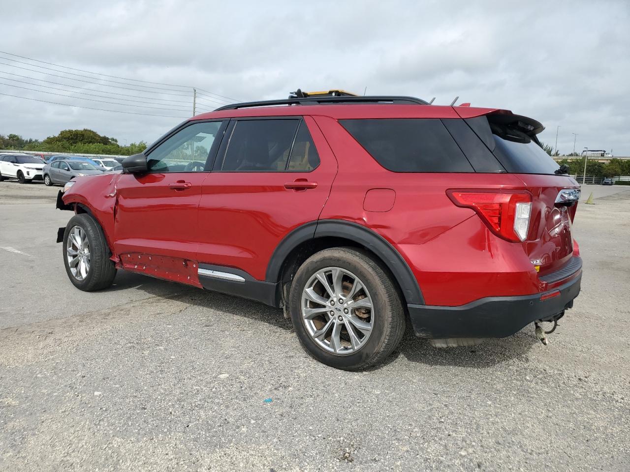 Image 2 of 2020 FORD EXPLORER XLT 2020 with VIN 1FMSK7DH6LGC75455