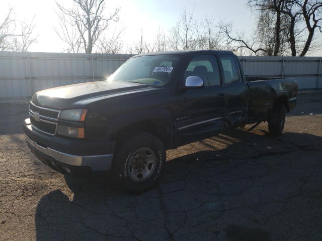 Image 1 of 2006 CHEVROLET SILVERADO K2500 HEAVY DUTY 2006 with VIN 1GCHK29U16E250485