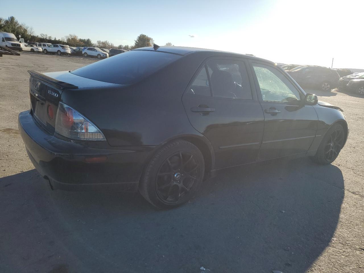 Изображение 3 2005 LEXUS IS 300 2005 с VIN JTHBD192150100735