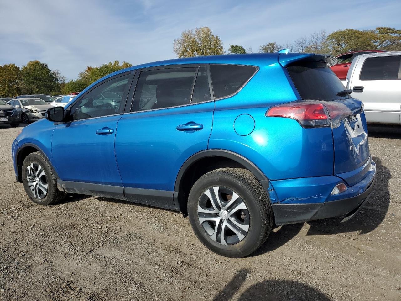 Изображение 2 2018 TOYOTA RAV4 LE 2018 с VIN JTMZFREV0JJ733367