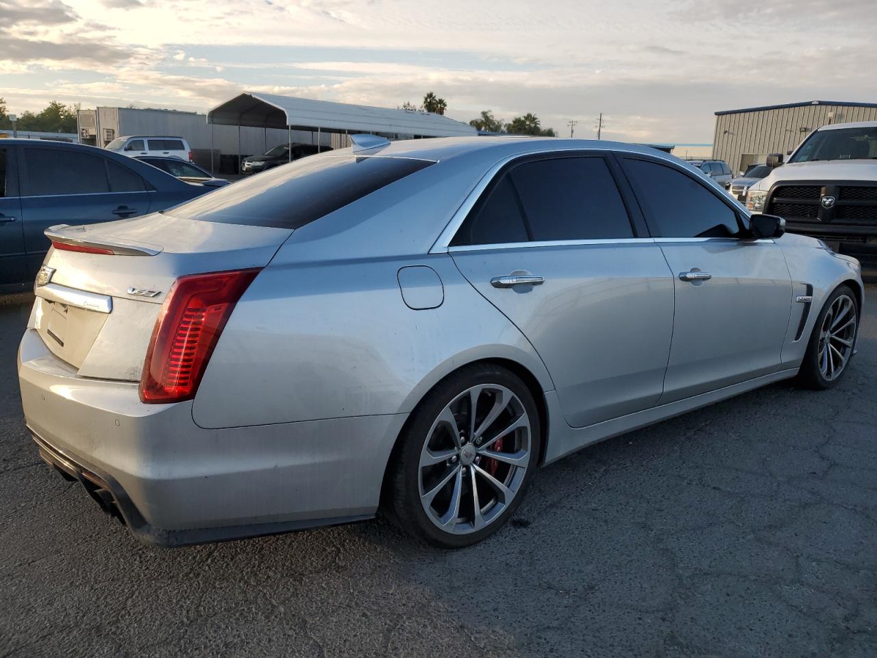Изображение 3 2017 CADILLAC CTS-V  2017 с VIN 1G6A15S60H0181471