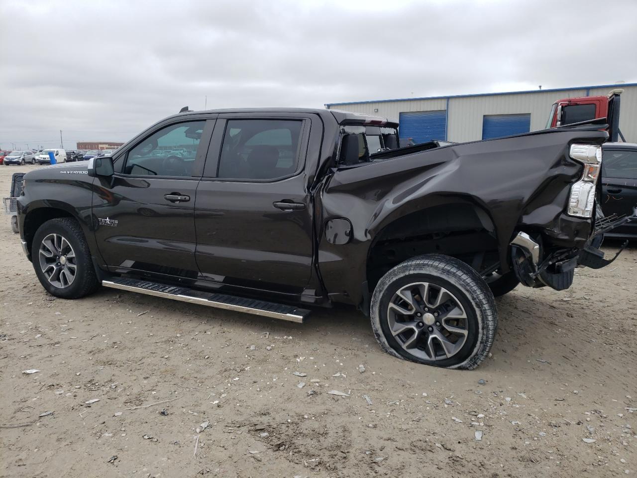 Obraz 2 z 2021 CHEVROLET SILVERADO C1500 LT 2021 z VIN 3GCPWCED5MG318224