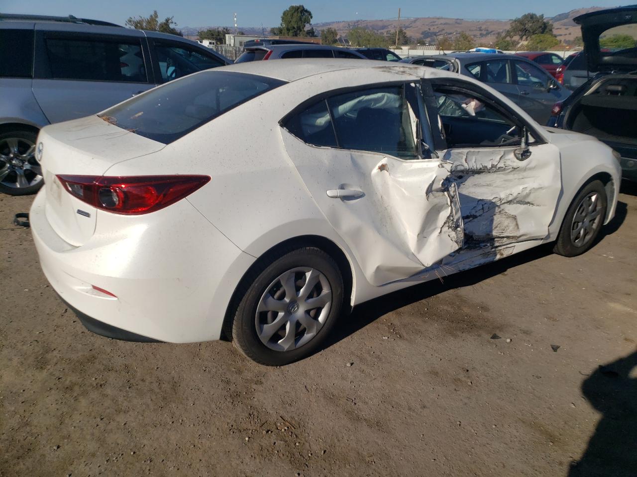 Obraz 3 z 2014 MAZDA 3 SPORT 2014 z VIN JM1BM1U70E1180365
