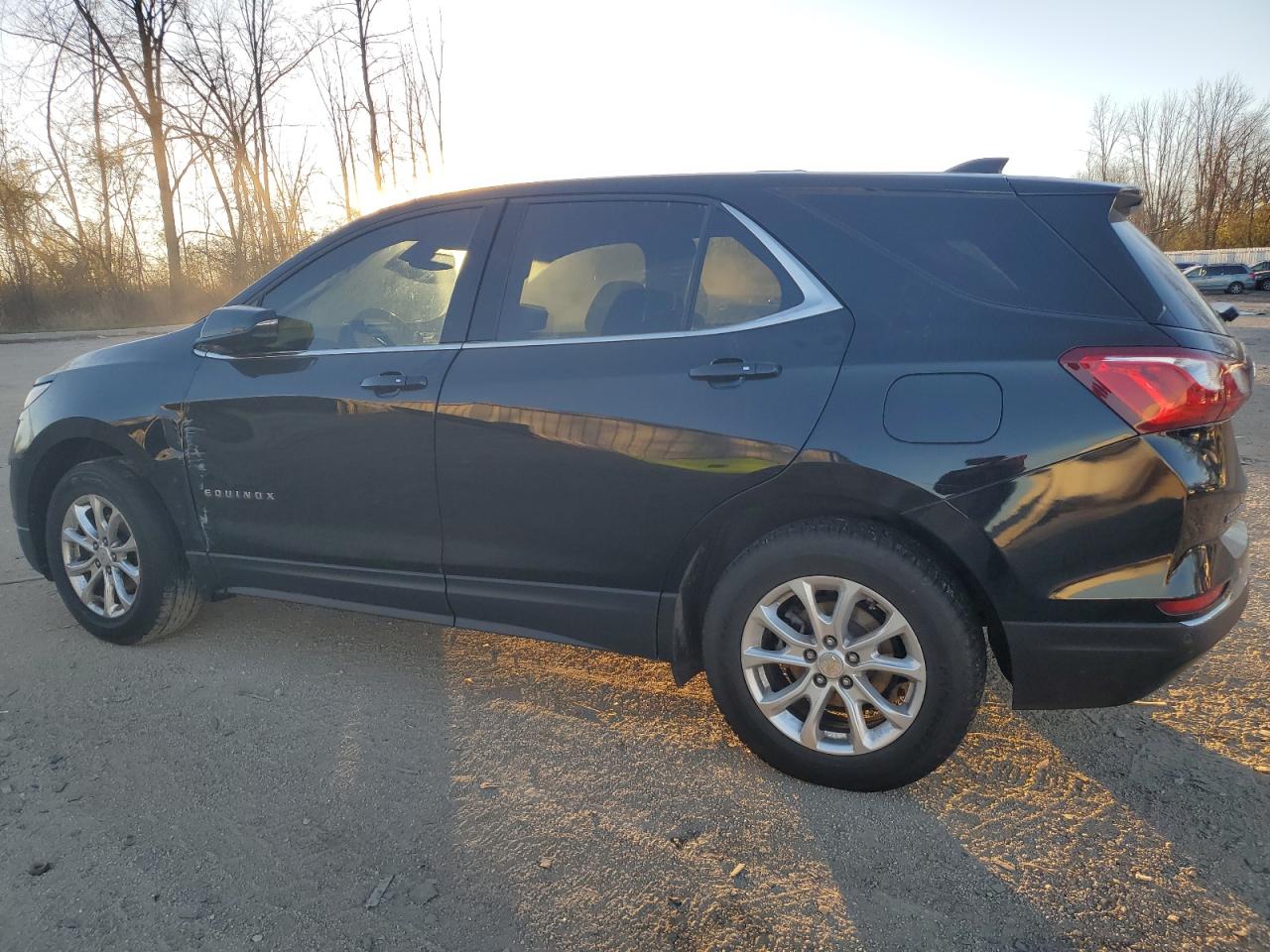 Изображение 2 2019 CHEVROLET EQUINOX LT 2019 с VIN 2GNAXKEV5K6156696