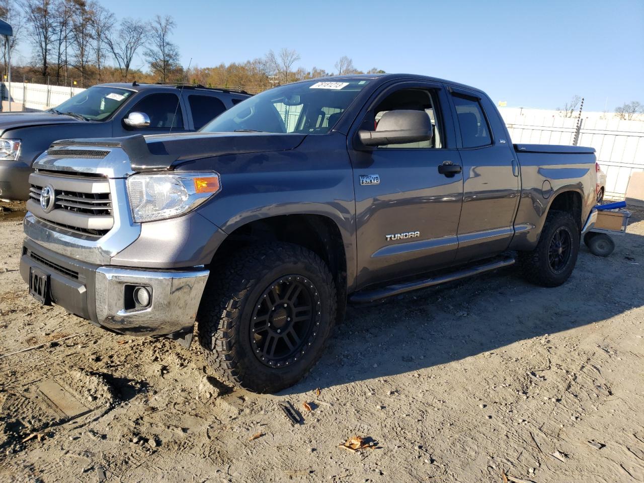 Изображение 2015 TOYOTA TUNDRA DOUBLE CAB SR/SR5 2015