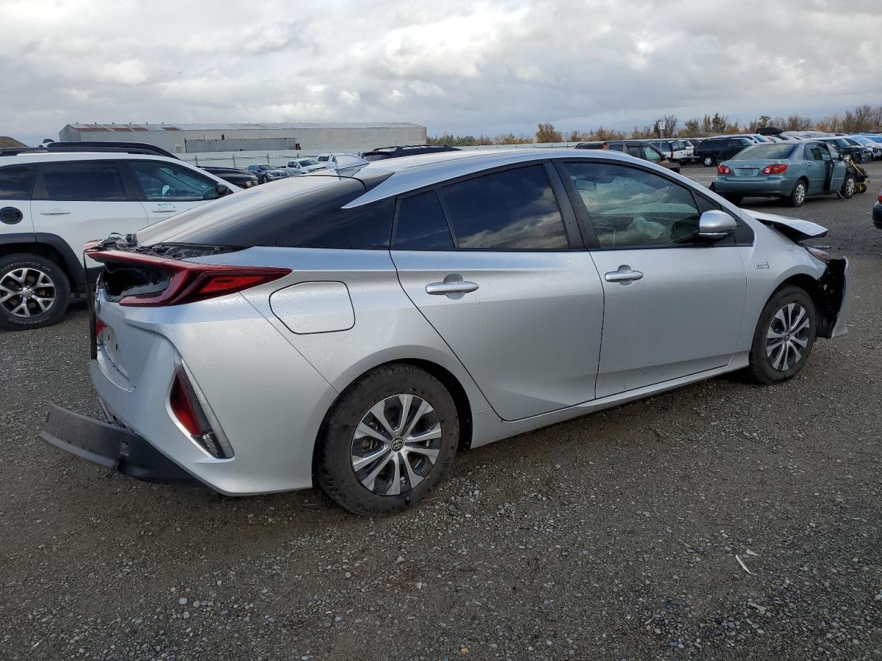 Image 3 of 2021 TOYOTA PRIUS PRIME LE 2021 with VIN JTDKAMFP5M3192375
