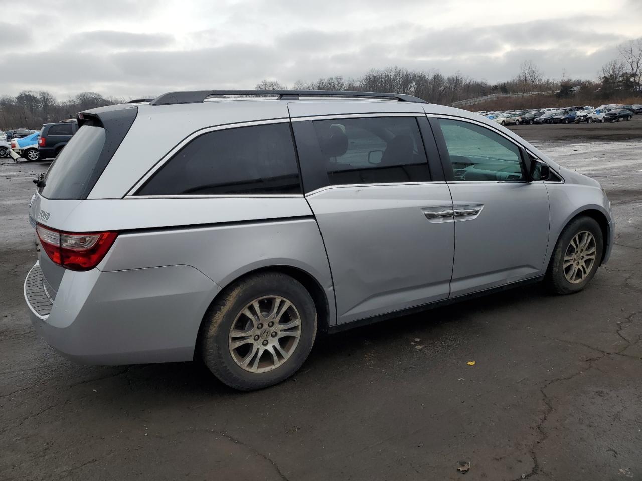 Image 3 of 2012 HONDA ODYSSEY EXL 2012 with VIN 5FNRL5H65CB041962