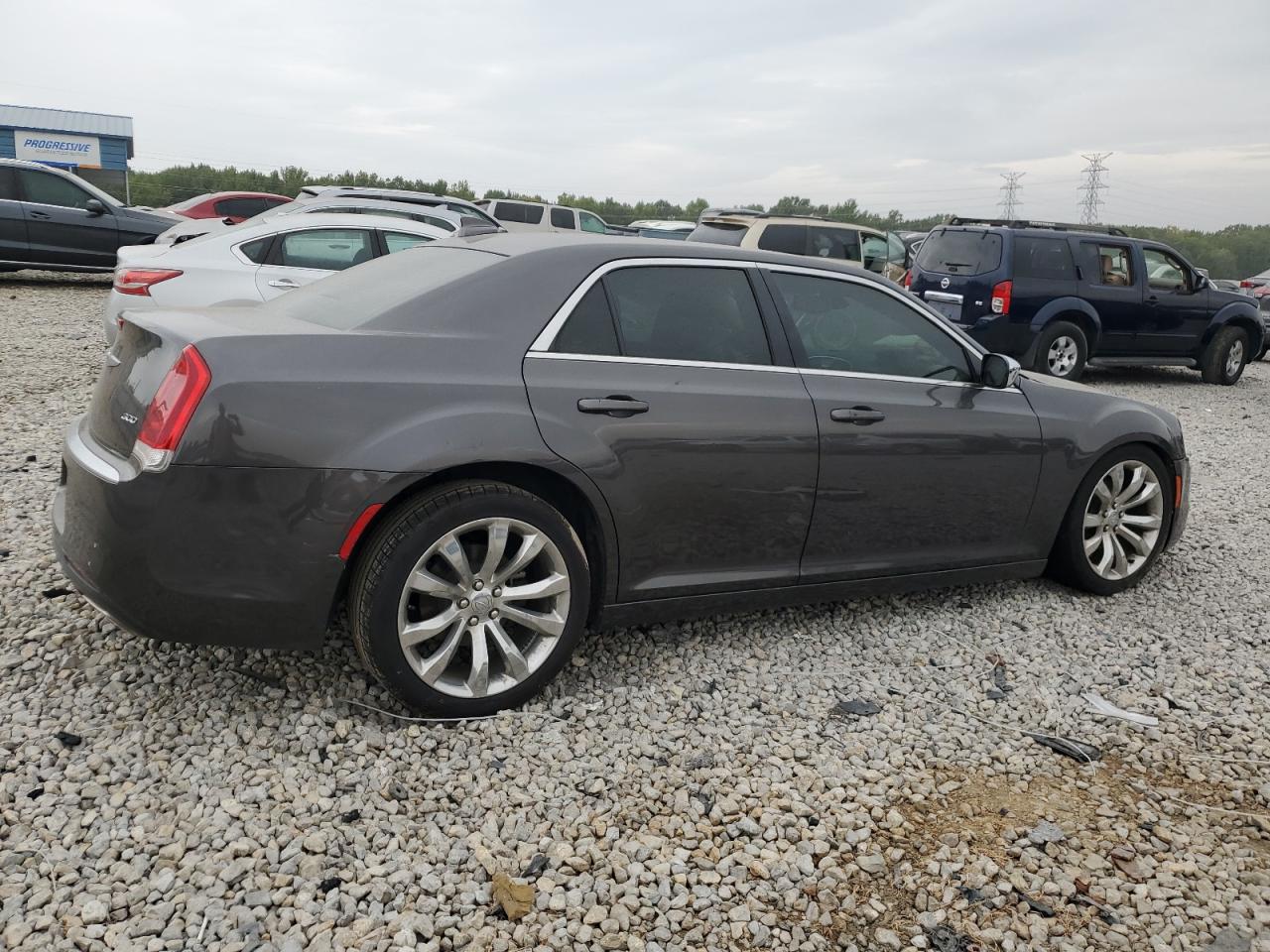 Изображение 3 2019 CHRYSLER 300 TOURING 2019 с VIN 2C3CCAAGXKH613655