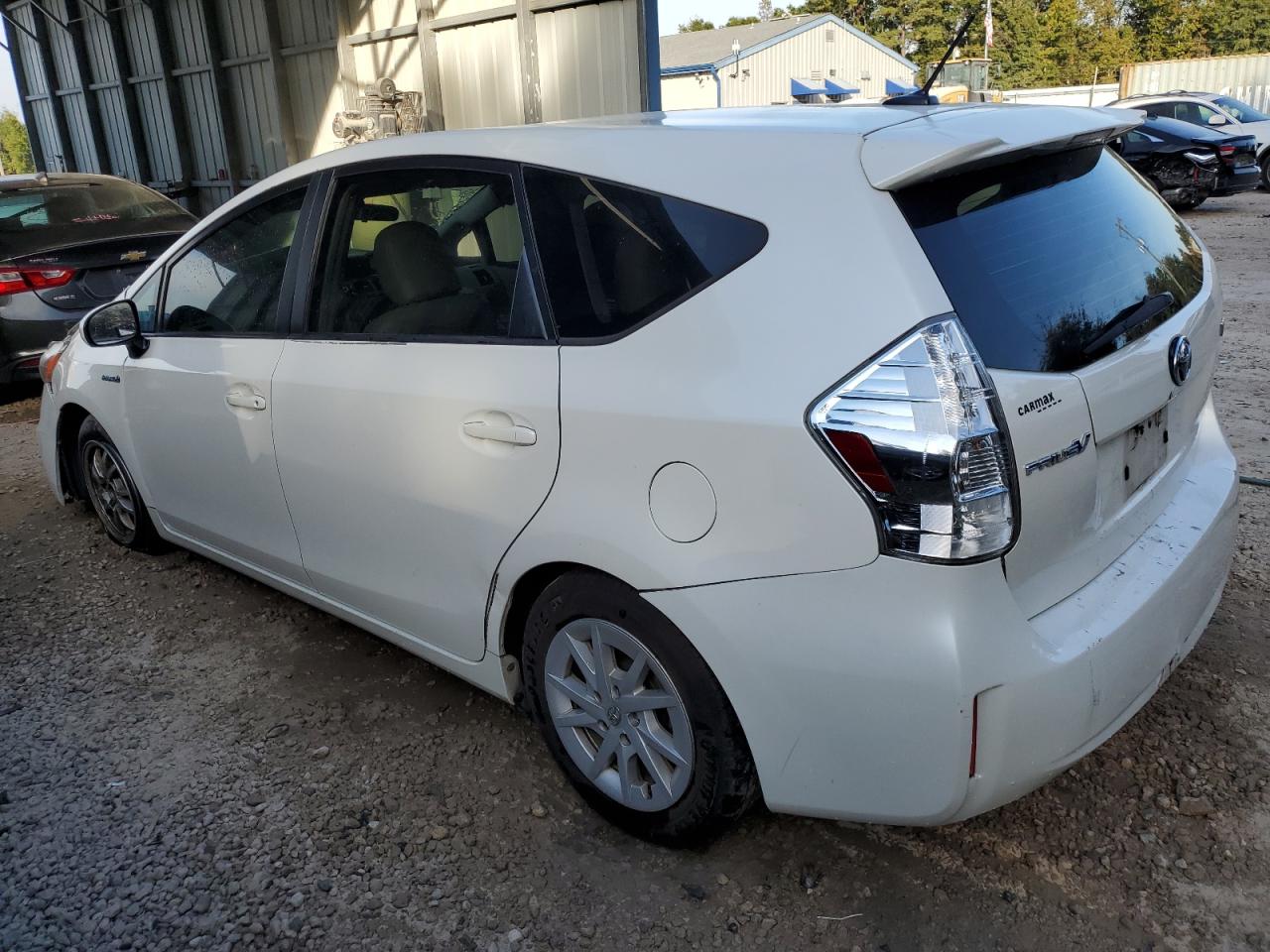 Image 2 of 2012 TOYOTA PRIUS V  2012 with VIN JTDZN3EU0C3021097