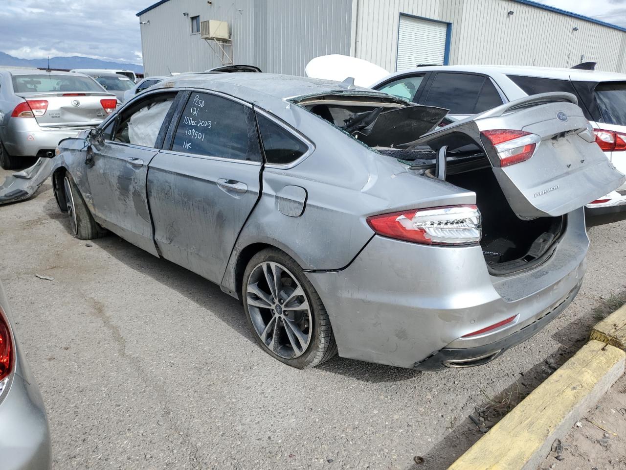 Изображение 2 2020 FORD FUSION TITANIUM 2020 с VIN 3FA6P0K95LR131758