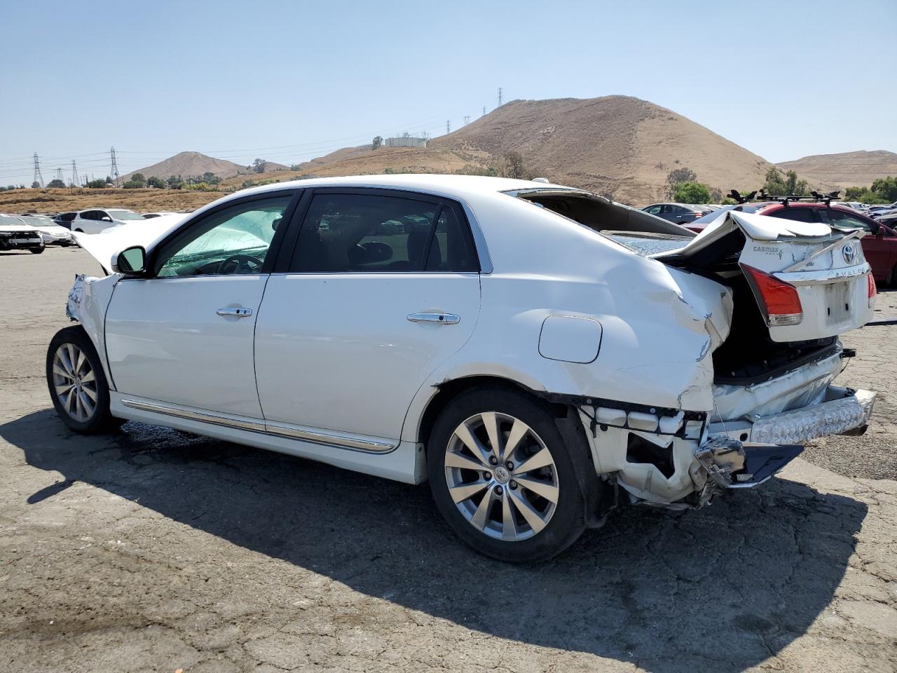 Image 2 of 2011 TOYOTA AVALON BASE 2011 with VIN 4T1BK3DB4BU432372