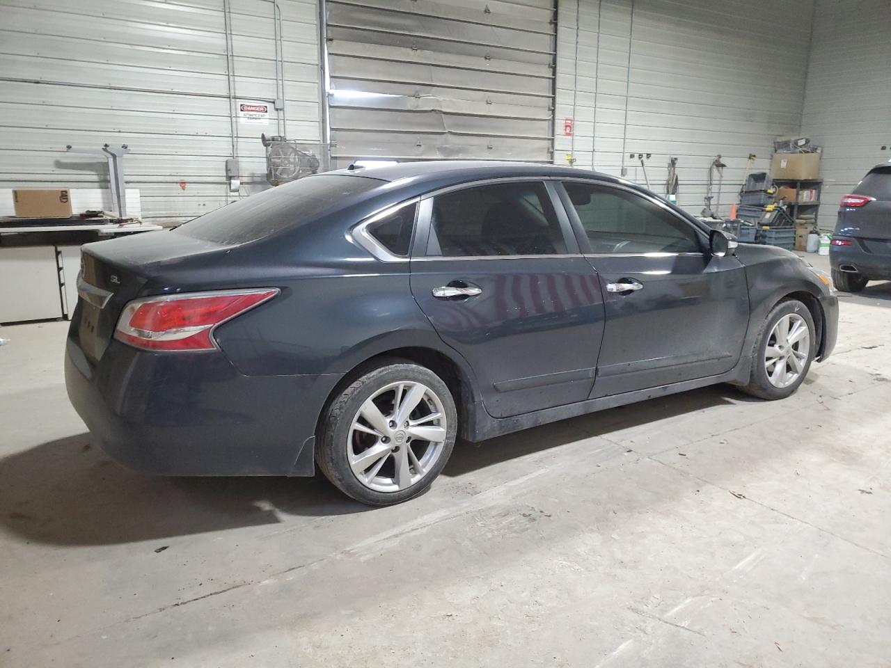 Image 3 of 2015 NISSAN ALTIMA 2.5 2015 with VIN 1N4AL3AP0FN380855