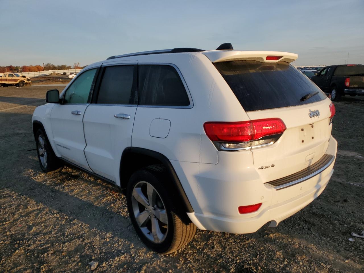 Image 2 of 2016 JEEP GRAND CHEROKEE LIMITED 2016 with VIN 1C4RJFBG0GC506230