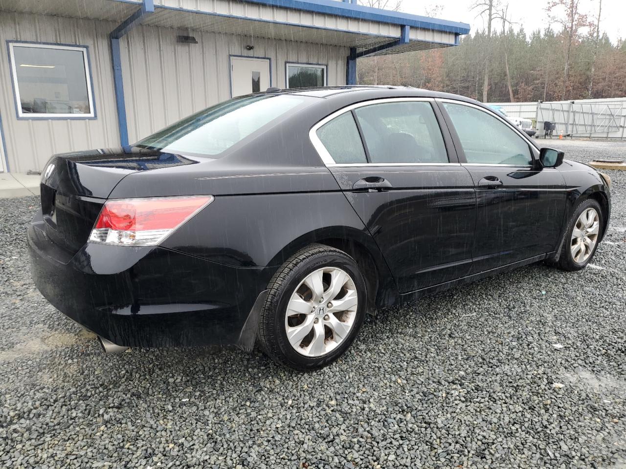 Image 3 of 2010 HONDA ACCORD EXL 2010 with VIN 1HGCP2F85AA004270