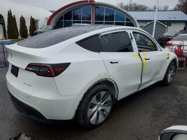Obraz 3 z 2021 TESLA MODEL Y  2021 z VIN 5YJYGAEE5MF237146