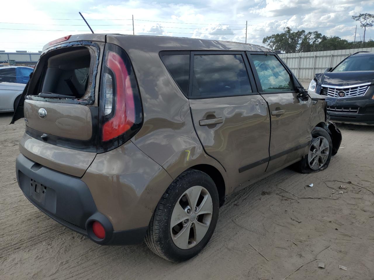 Image 3 of 2015 KIA SOUL  2015 with VIN KNDJN2A20F7161580