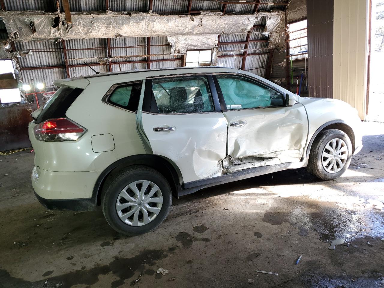 Image 3 of 2015 NISSAN ROGUE S 2015 with VIN 5N1AT2MV7FC782183
