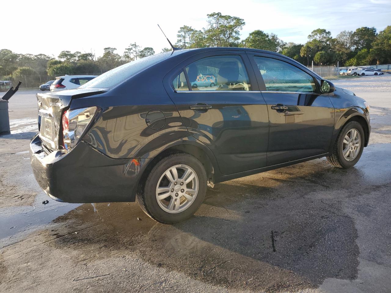 Image 3 of 2014 CHEVROLET SONIC LT 2014 with VIN 1G1JC5SH3E4104793
