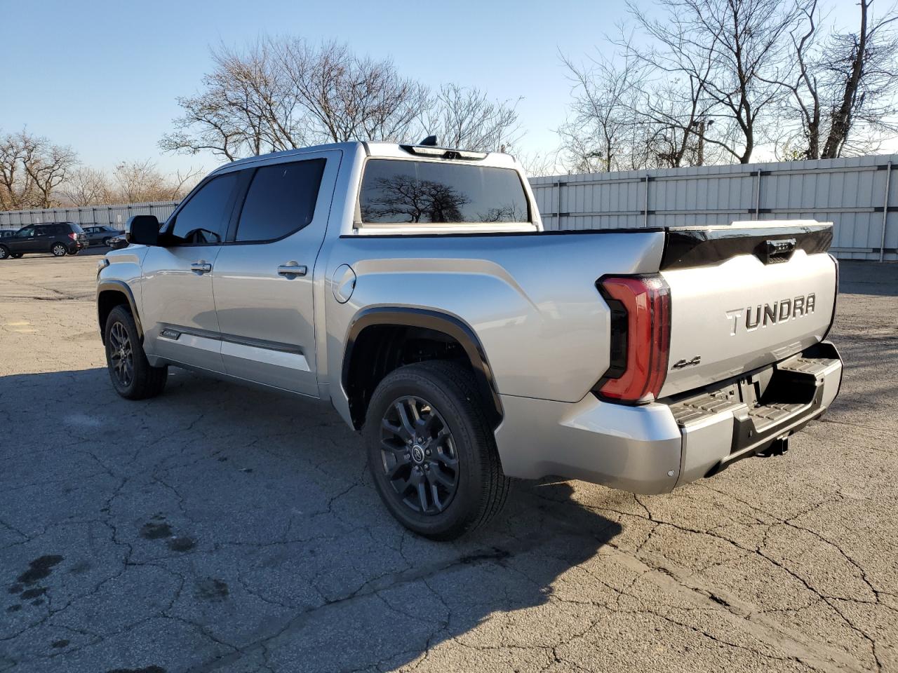 Obraz 2 z 2023 TOYOTA TUNDRA CREWMAX PLATINUM 2023 z VIN 5TFNA5DB0PX093034