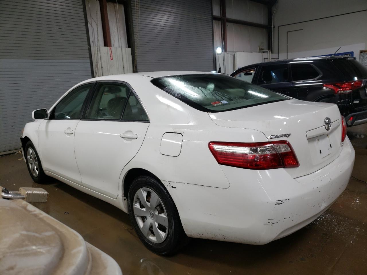 Изображение 2 2007 TOYOTA CAMRY CE 2007 с VIN 4T1BE46K17U648018