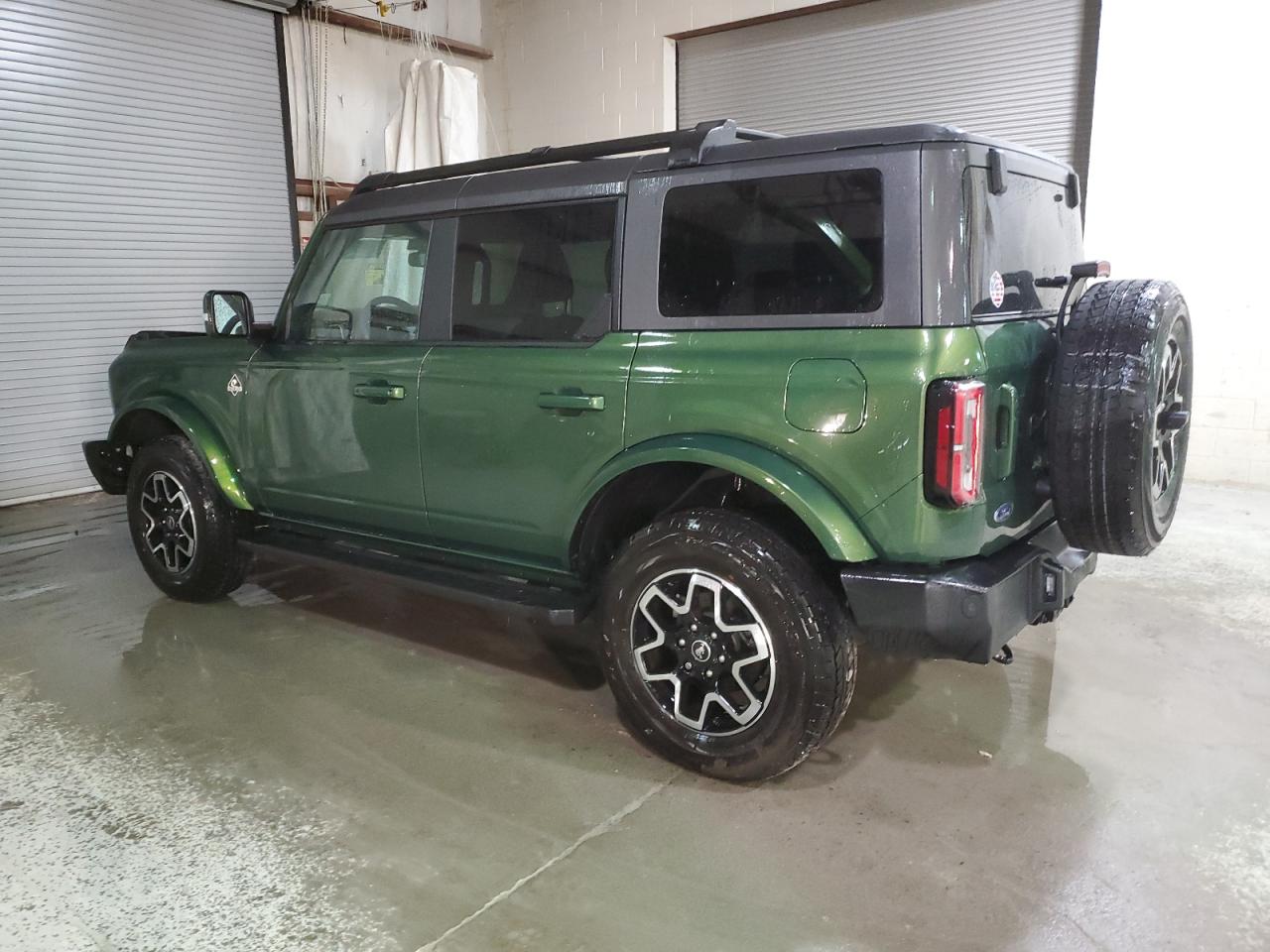Image 2 of Ford Bronco Base 2022 with VIN 1FMEE5BP9NLB70809