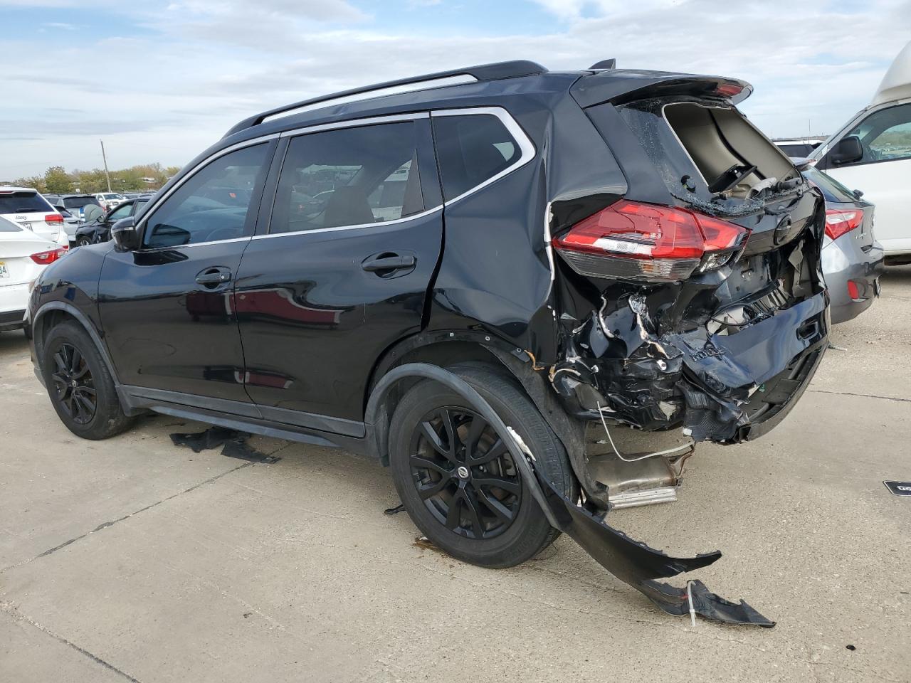 Image 2 of 2017 NISSAN ROGUE S 2017 with VIN KNMAT2MT1HP508590