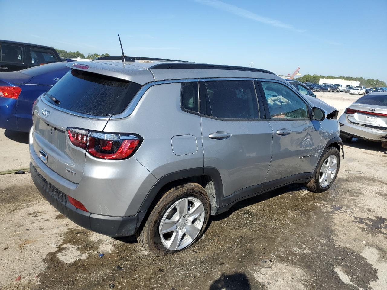 Изображение 3 2022 JEEP COMPASS LATITUDE 2022 с VIN 3C4NJCBB3NT213568