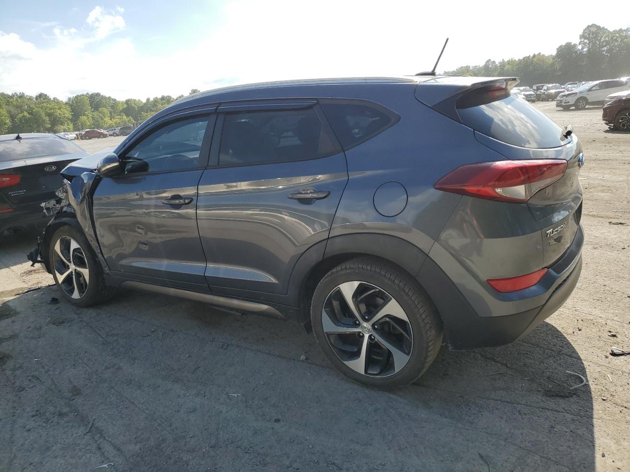Obraz 2 z 2016 HYUNDAI TUCSON LIMITED 2016 z VIN KM8J3CA24GU031750