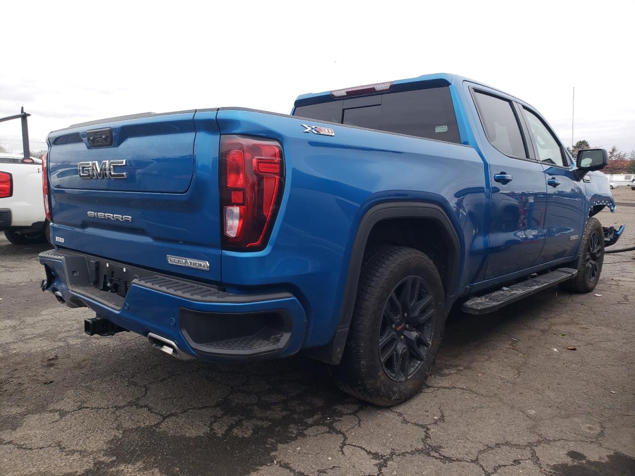 Obraz 3 z 2022 GMC SIERRA K1500 ELEVATION 2022 z VIN 3GTUUCET5NG559296